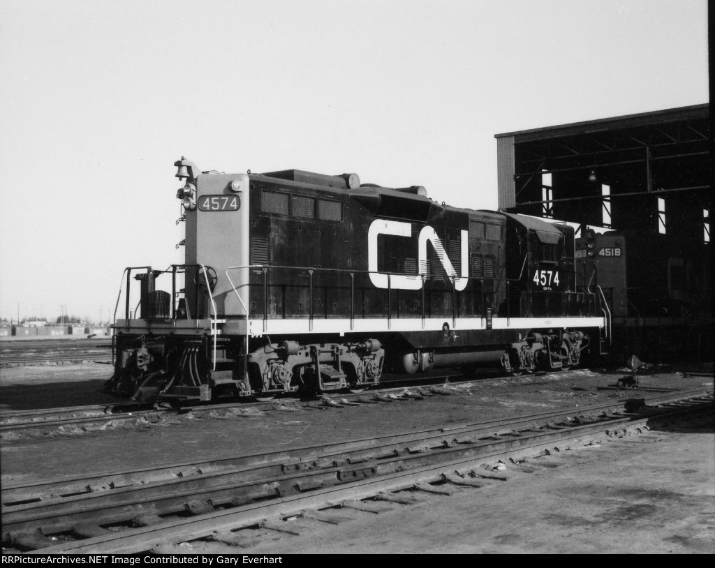 CN GP9 #4574 - Canadian National